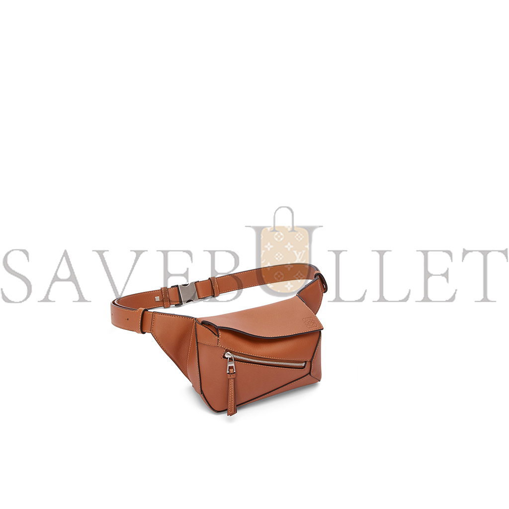 l*ew* mini puzzle bumbag in classic calfskin b510eb1x03 (17.5*11.8*7.5cm)